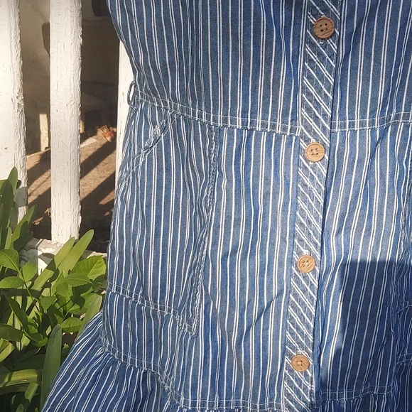Wonder Nation Pinstriped 3 Tierd Button up Th Front - Picture 2 of 5